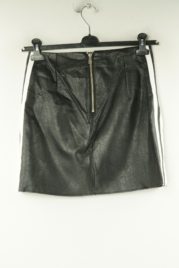 Spódnica ekoskóra czarna z białymi wstawkami - RIVER ISLAND zdjęcie 2