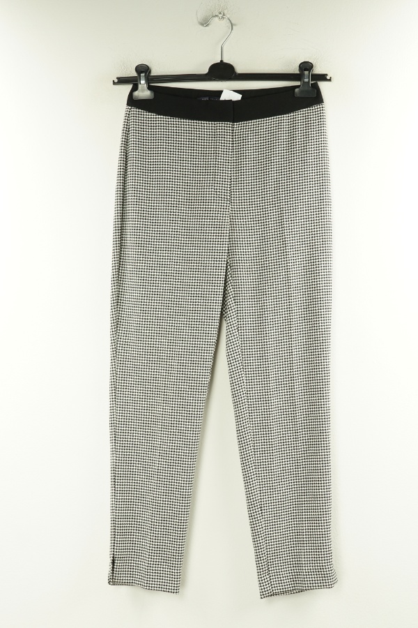Spodnie materiałowe biało-czarne - M&S zdjęcie 1