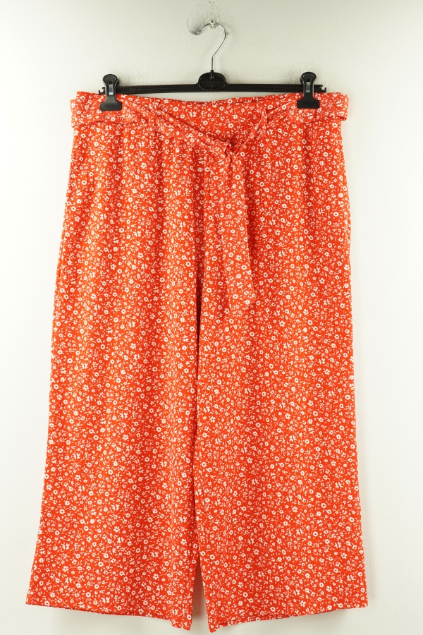 Spodnie materiałowe czerwone w białe kwiatki - TU zdjęcie 1