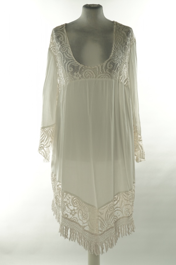 Sukienka biała letnia z ażurową wstawką - BPC SELECTION zdjęcie 1