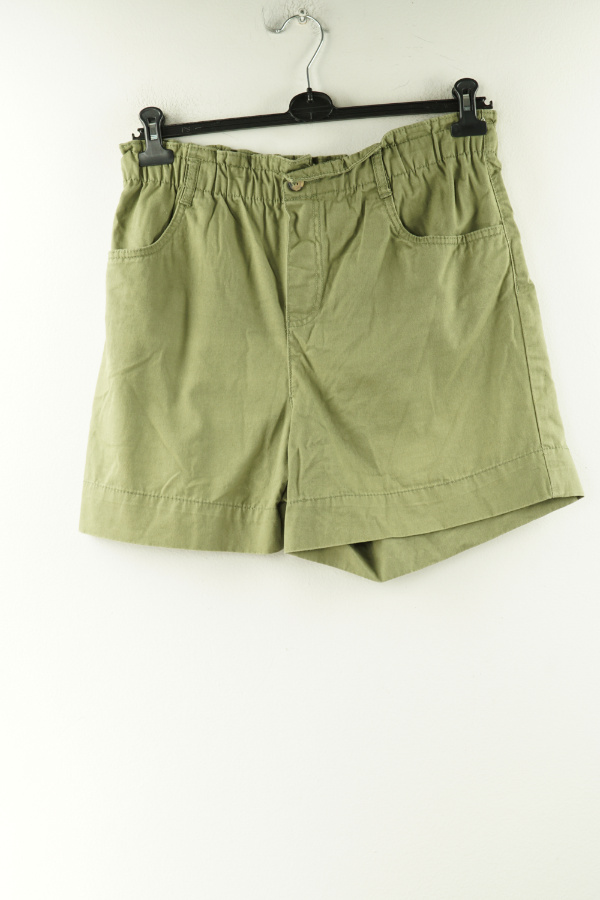 Krótkie spodenki zielone jeansowe - 157 zdjęcie 1