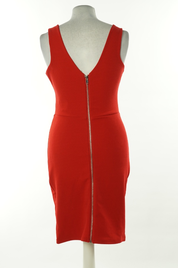 Sukienka czerwona z wycięciem - BIK BOK zdjęcie 2