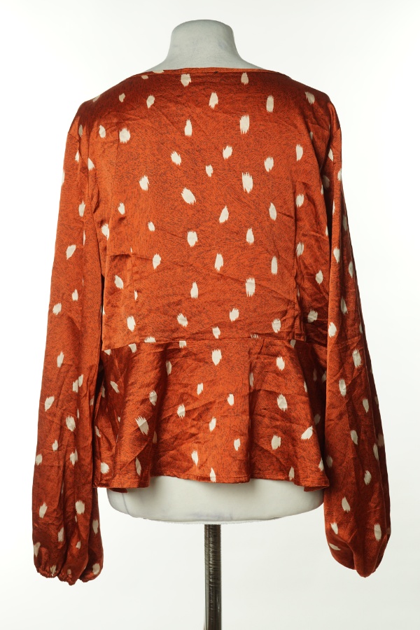 Bluzka ceglasta w kremowe ciapki - QUIZ zdjęcie 2