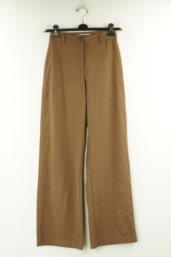 Spodnie brązowe z szerokimi nogawkami - BERSHKA zdjęcie 1