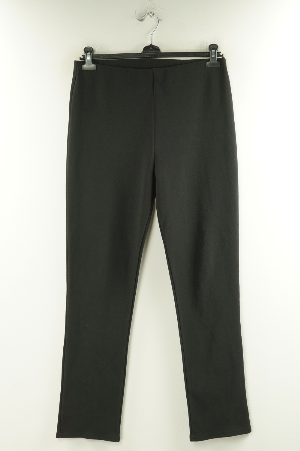 Spodnie czarne prążkowane - BRAK METKI Z NAZWĄ PRODUCENTA zdjęcie 1