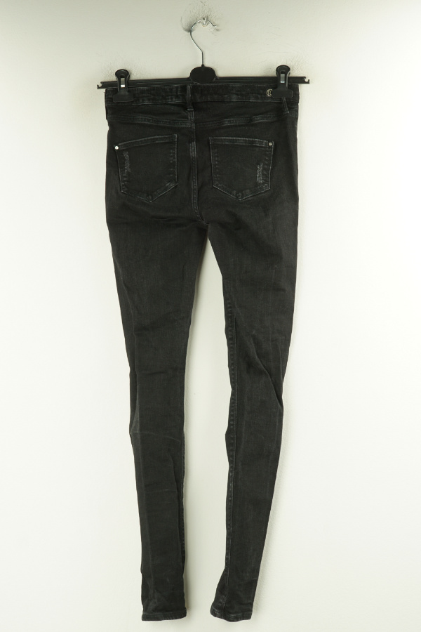 Spodnie czarne jeansowe z dziurami - RIVER ISLAND zdjęcie 2