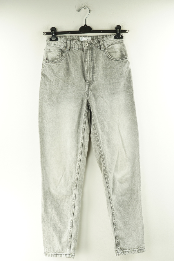 Jeansy szare proste  - BERSHKA zdjęcie 1