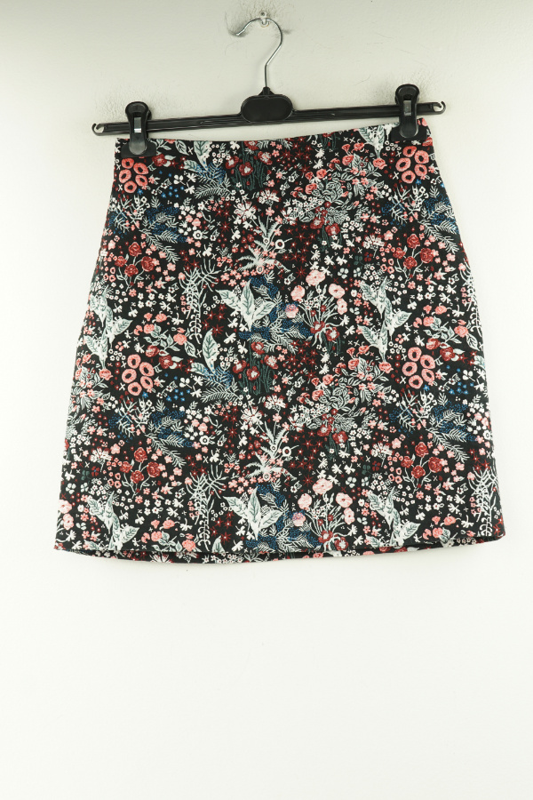 Spódnica czarna materiałowa w kwiatki - H&M zdjęcie 1