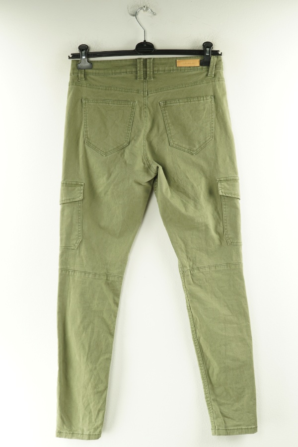 Spodnie zielone jeansowe z kieszeniami - C&A zdjęcie 2