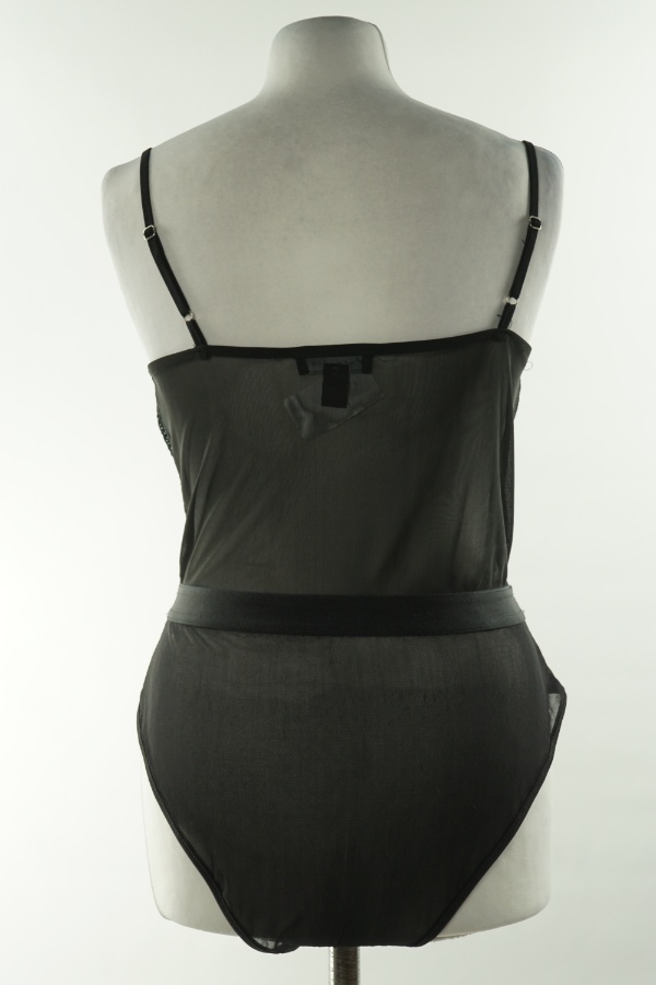 Body czarne na cienkich regulowanych ramiączkach - NEW LOOK zdjęcie 2