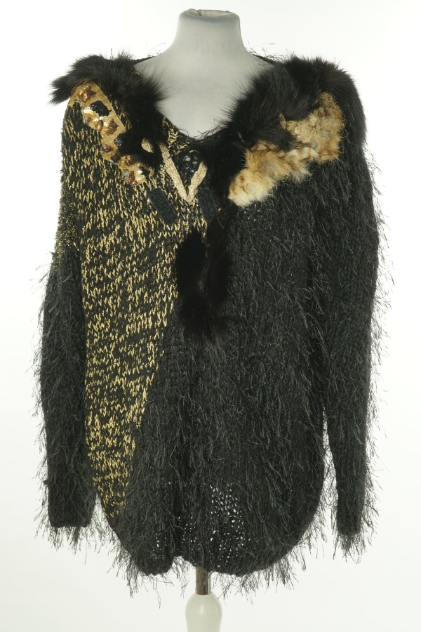 Sweter czarny z złotą wstawką - SARA MILLER zdjęcie 1