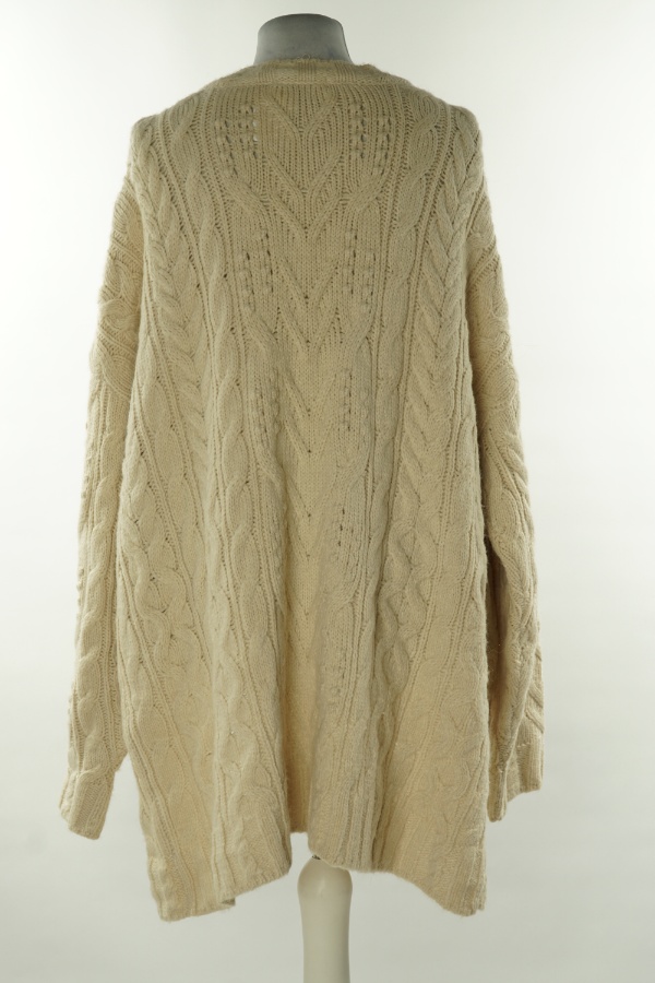 Narzutka beżowa sweterkowa - TU zdjęcie 2