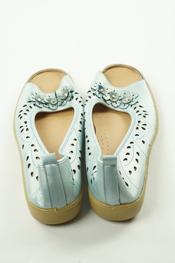Buty niebieskie ażurowe - COTTON TRADERS zdjęcie 3