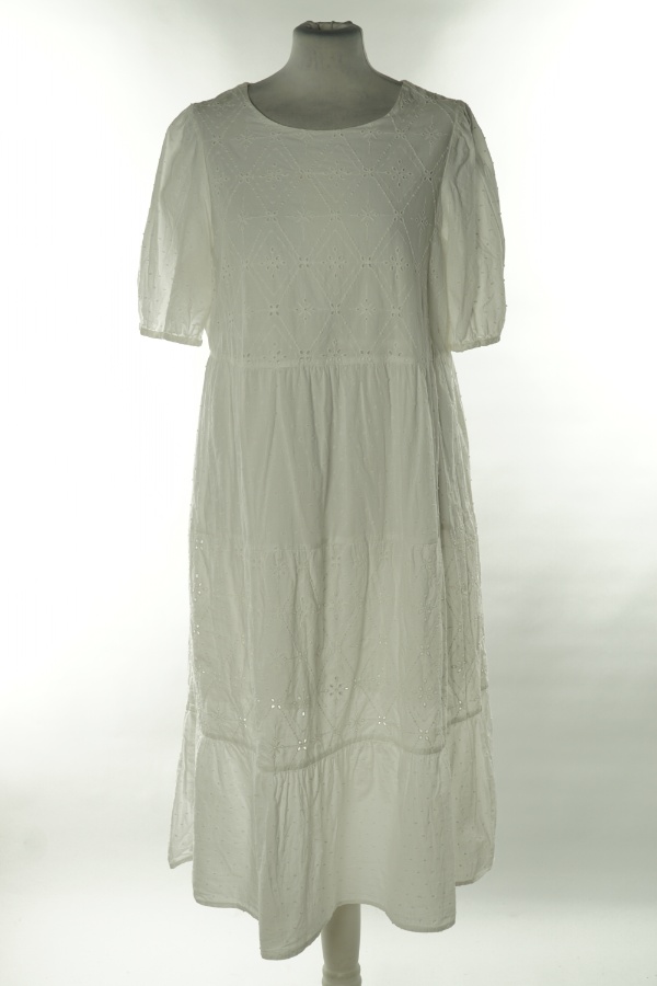 Sukienka biała z ażurowymi wstawkami - NEW LOOK zdjęcie 1