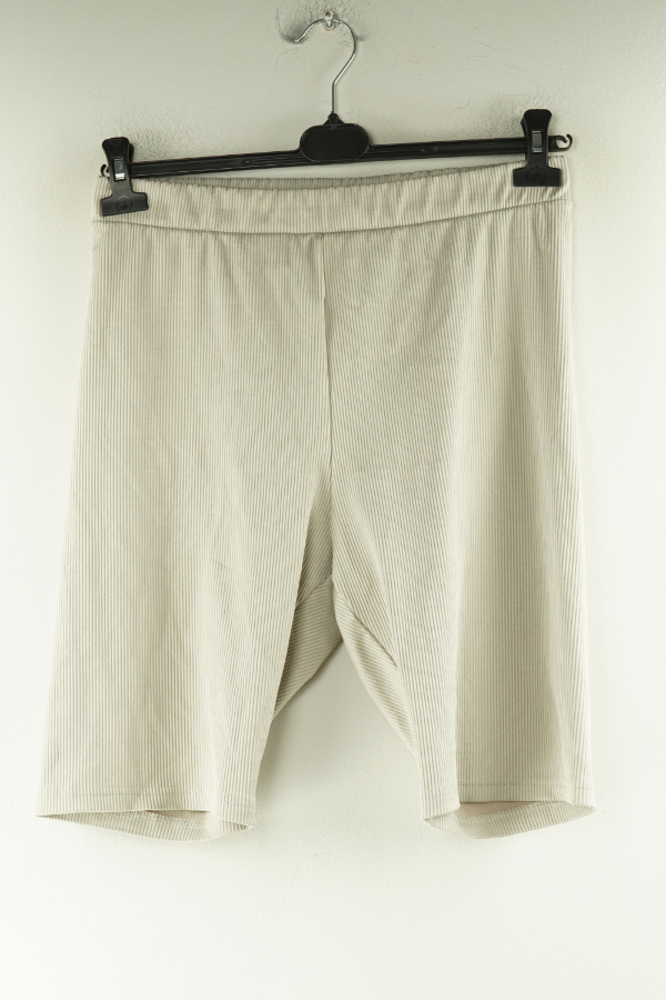 Krótkie spodenki beżowe kolarki - H&M zdjęcie 1