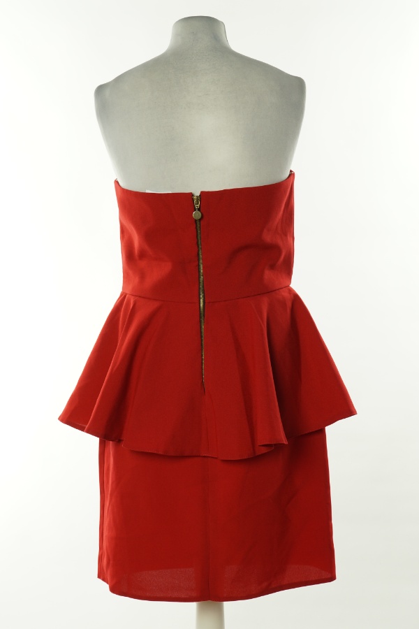 Sukienka czerwona z baskinką - A&A zdjęcie 2