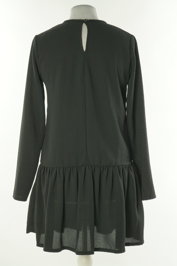 Sukienka czarna z falbanką - PRETTYLITTLETHING zdjęcie 2