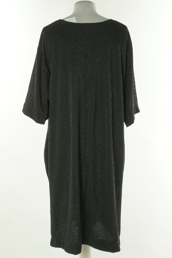 Sukienka czarna w błyszczące paski - BRAK METKI Z NAZWĄ PRODUCENTA zdjęcie 2