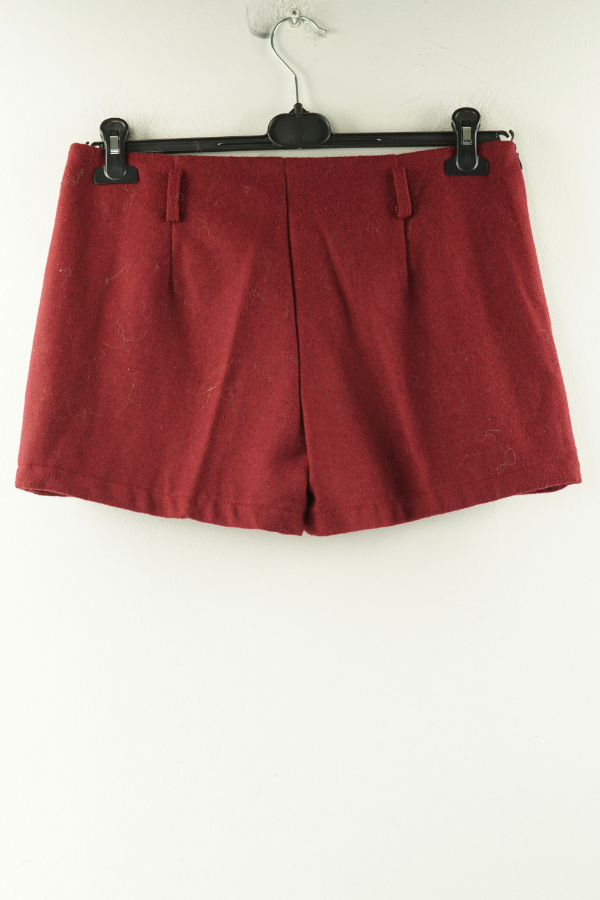 Krótkie spodenki bordowe sweterkowe - FASHION & COLLECTION zdjęcie 2