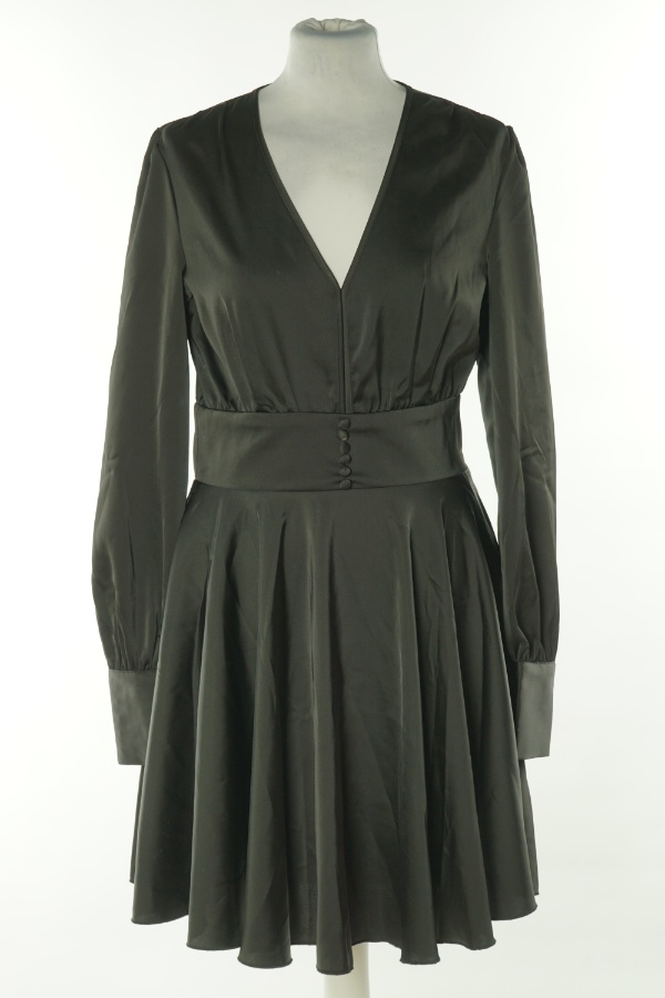 Sukienka czarna a'la satyna rozkloszowana - BIK BOK zdjęcie 1