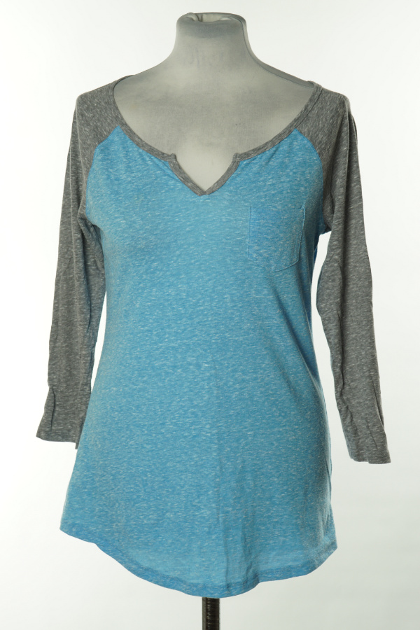 Bluzka niebieska z szarymi rękawami - NO BOUNDARIES zdjęcie 1