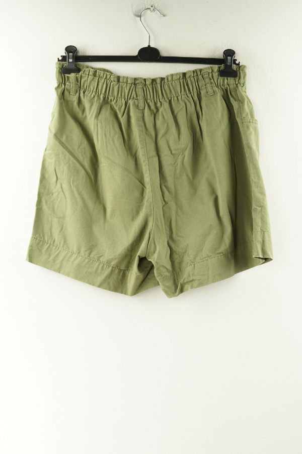 Krótkie spodenki zielone jeansowe - 157 zdjęcie 2