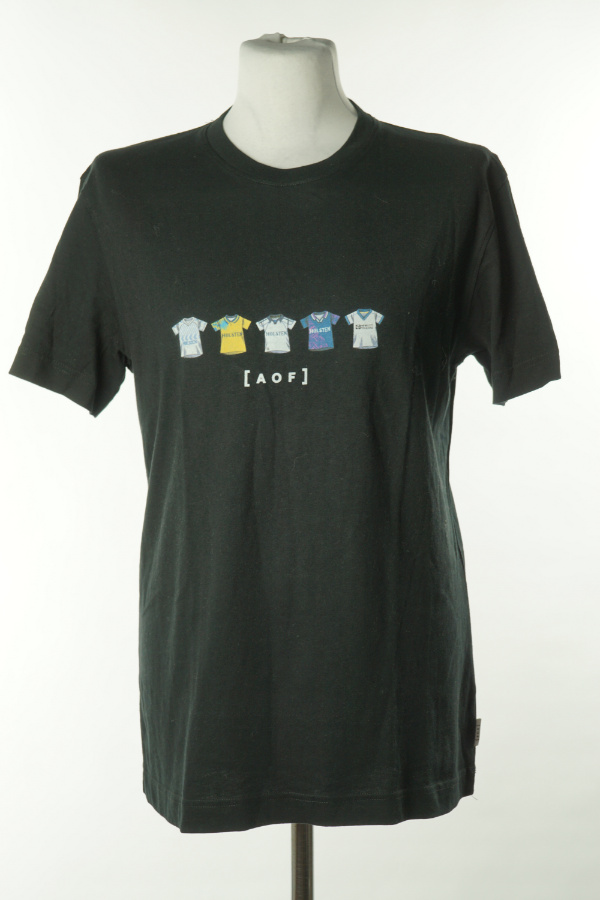 Koszulka czarna z kolorowym nadrukiem - AOF zdjęcie 1