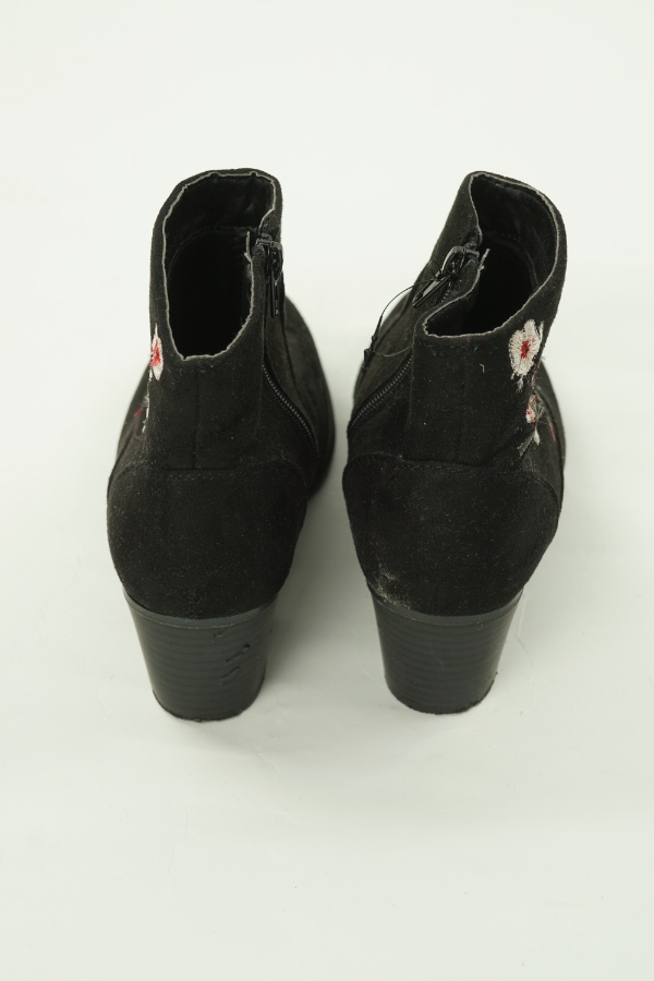 Botki czarne z wyszywanymi kwiatami - PEACOCKS zdjęcie 3