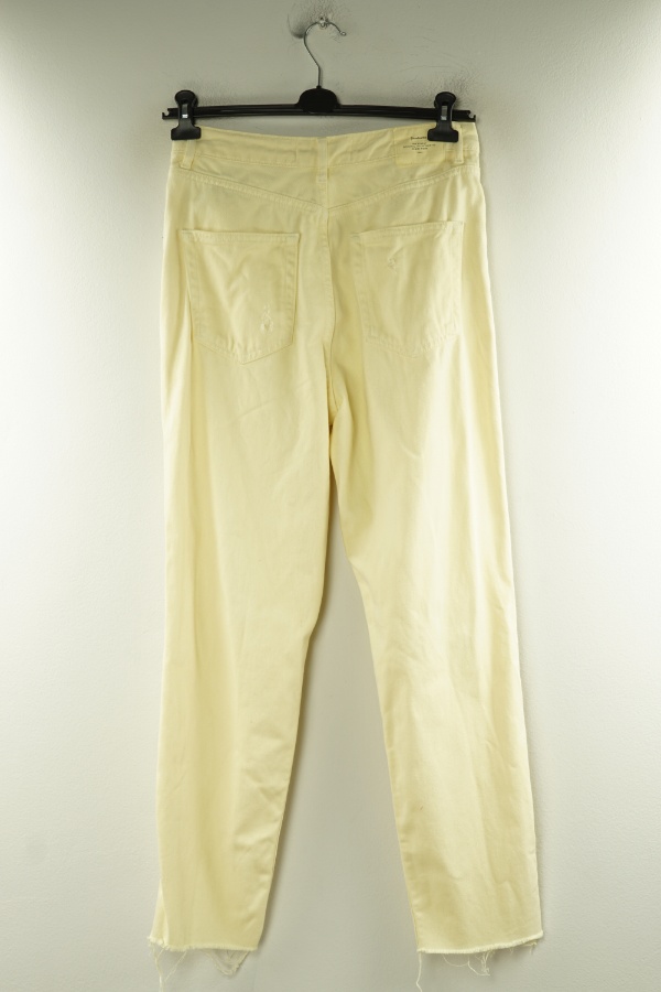 Spodnie żółte pastelowe z dziurami - STRADIVARIUS zdjęcie 2