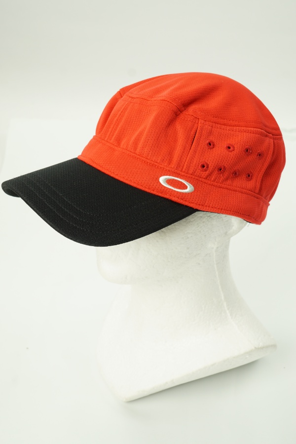 Czapka z daszkiem czerwona - OAKLEY zdjęcie 1
