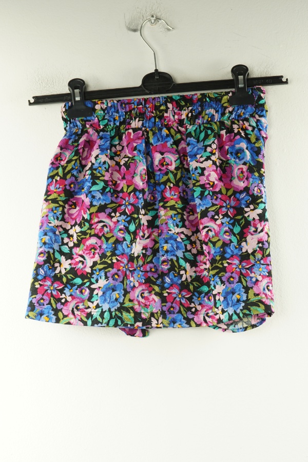 Spódnica niebiesko-różowa w kwiatki - BERSHKA zdjęcie 2