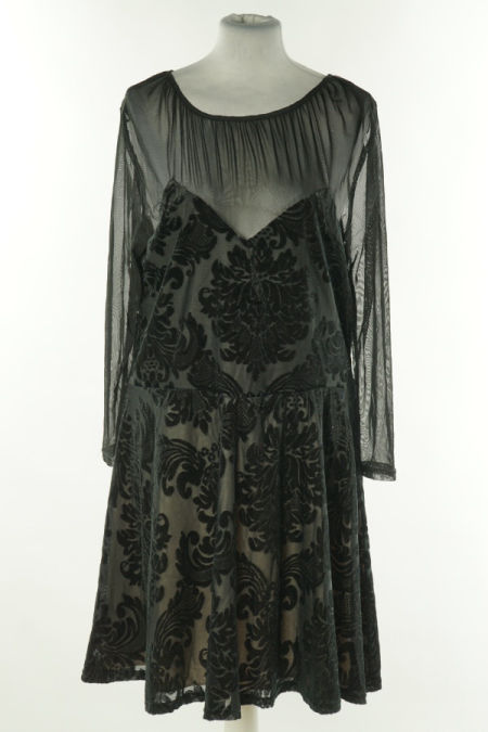 Sukienka czarna z welurowymi kwiatami