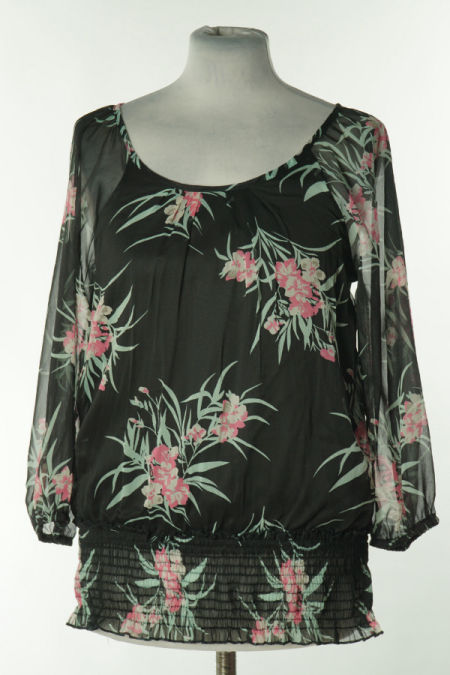 Bluzka z marszczeniem czarna w kwiatowy wzór