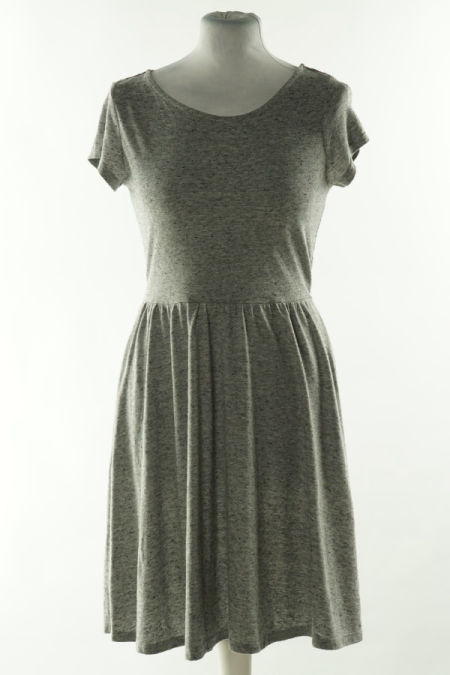 Sukienka szara odcinana