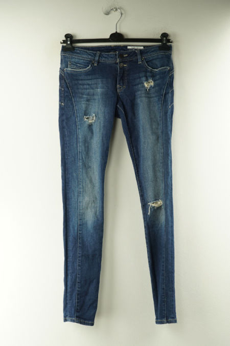 Spodnie niebieskie jeansowe z dziurami