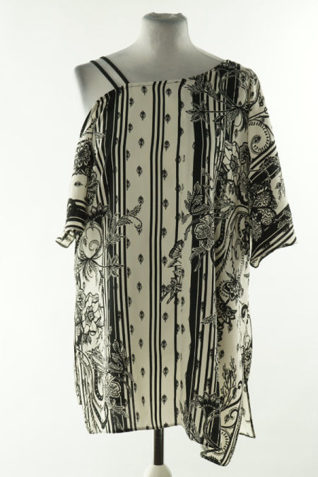 Sukienka biała w czarne wzory