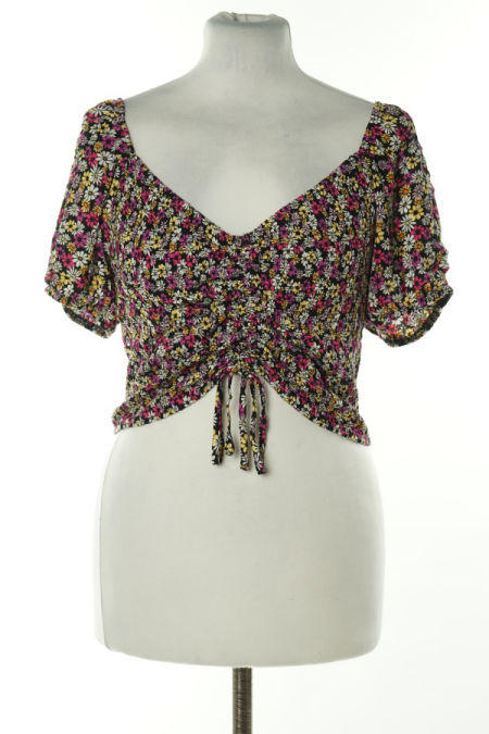 Top czarny w różowo-pomarańczowe kwiatki