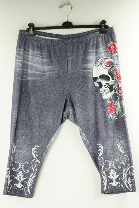 Spodnie za kolano fioletowe z czaszką i kwiatami