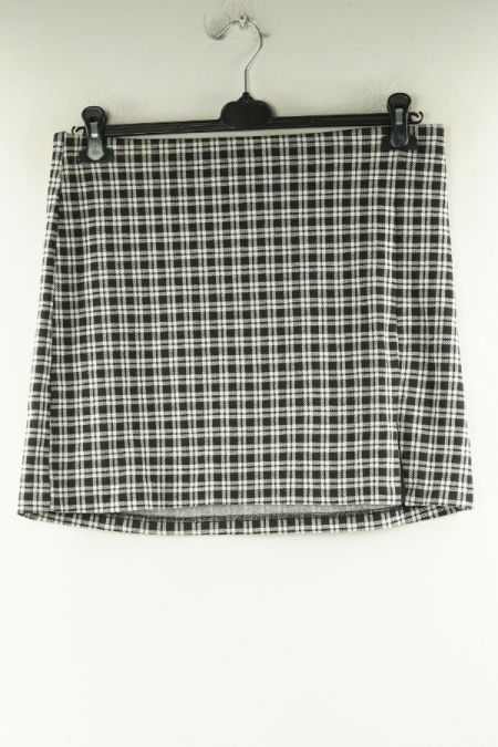 Spódnica czarno-biała w kratkę