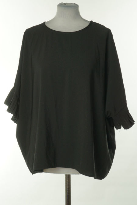 Bluzka czarna z ozdobnym wykończeniem rękawów