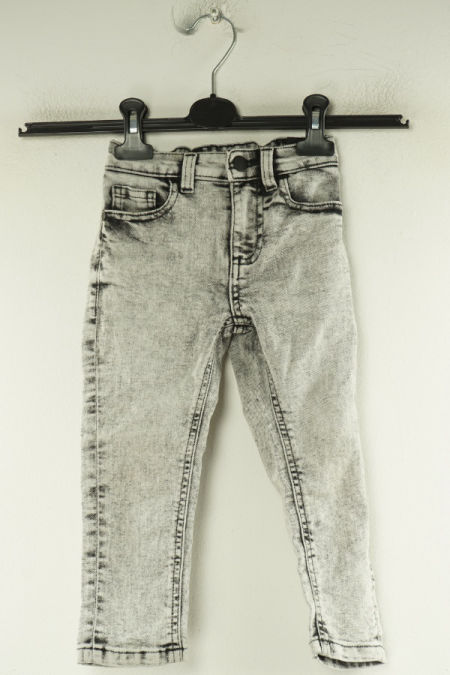 Spodnie szare jeansowe z regulacją w pasie