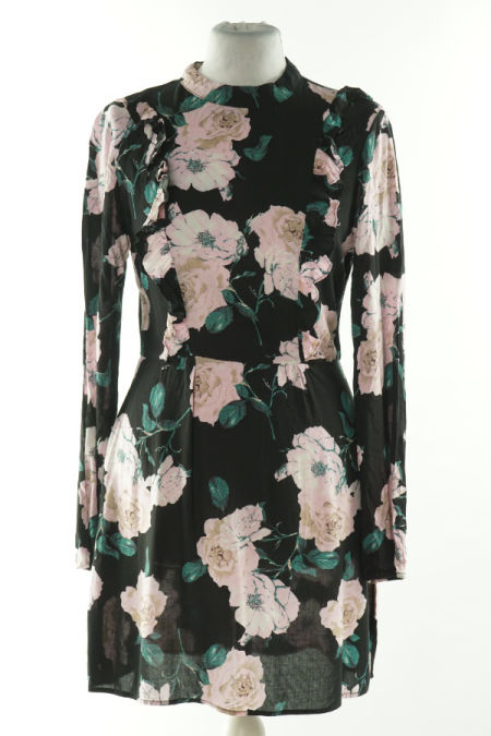 Sukienka czarna w duże różowe kwiaty