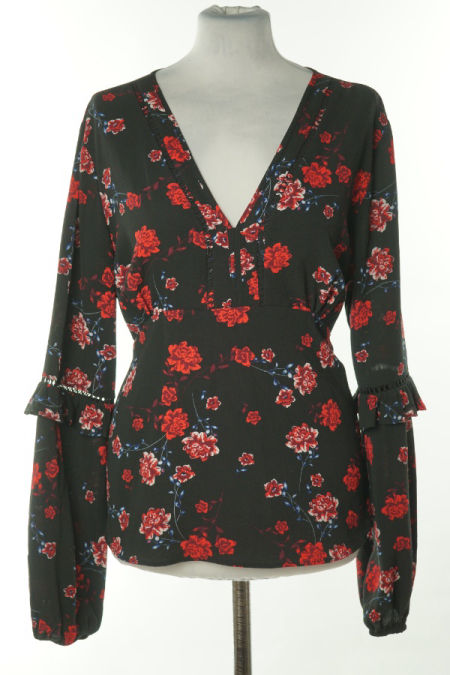 Bluzka czarna w czerwone kwiaty