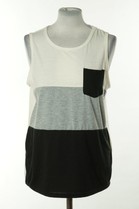 Koszulka biało-szara z kieszonką