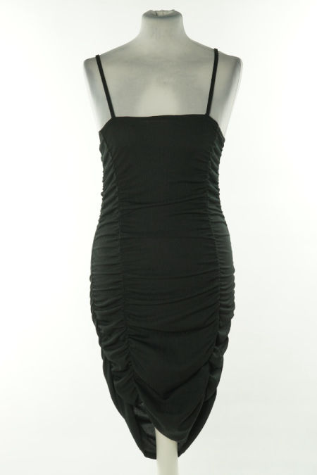 Sukienka czarna z drapowaniem