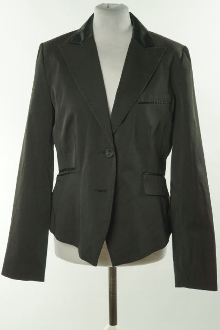 Żakiet czarny z przeszyciami