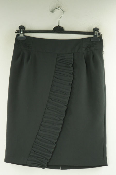 Spódnica czarna z falbaną