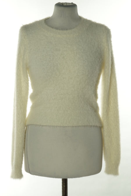 Sweter biały puszysty