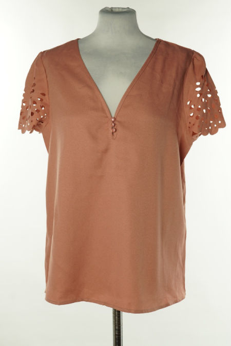 Bluzka łososiowa z ażurowymi rękawami