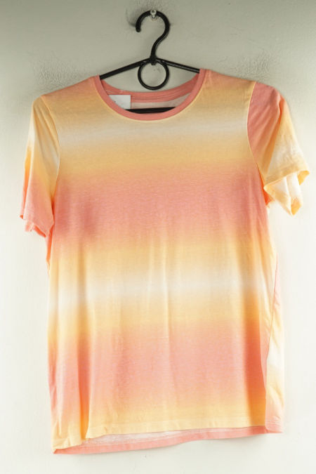 Koszulka pomarańczowo-różowo cieniowania